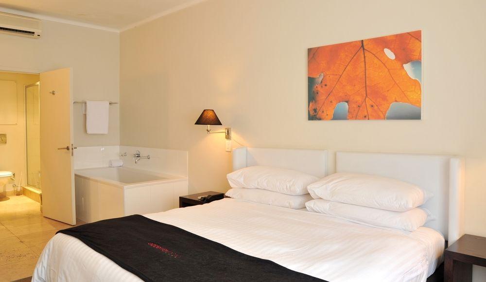Aha Adderley Hotel