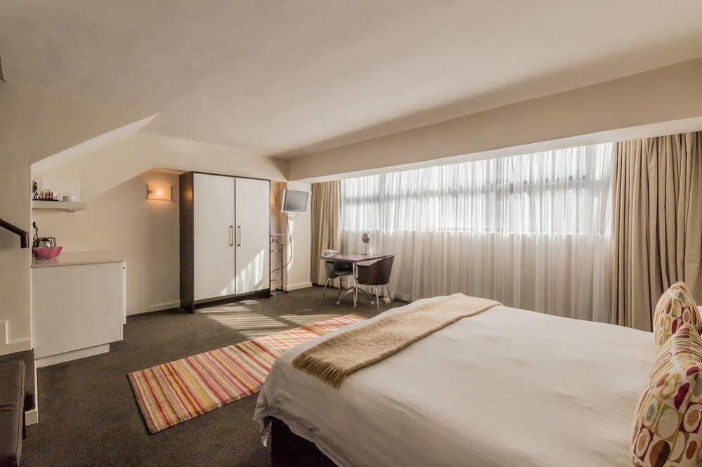 Aha Adderley 4* Cape Town